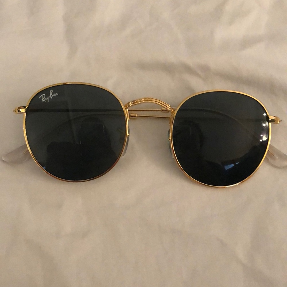 BRAND NEW RAY BAN 3447